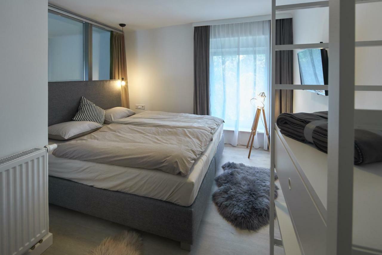 7Domb Apartman Komlo ภายนอก รูปภาพ